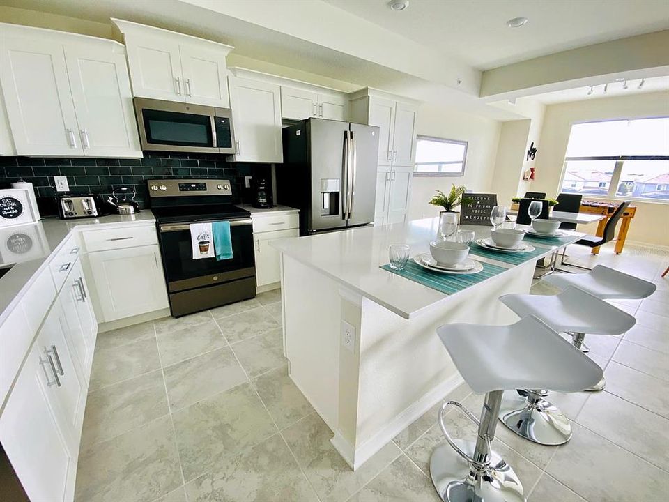 En Venta: $295,000 (2 camas, 2 baños, 1186 Pies cuadrados)