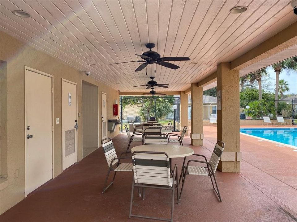 For Rent: $1,550 (2 beds, 2 baths, 952 Square Feet)