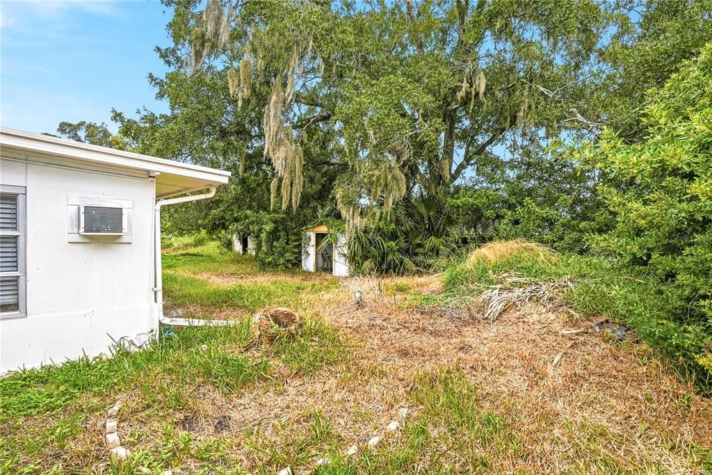 For Sale: $185,000 (3 beds, 1 baths, 908 Square Feet)