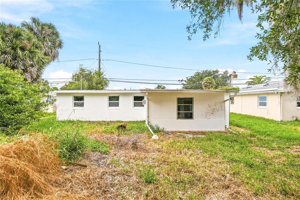 For Sale: $185,000 (3 beds, 1 baths, 908 Square Feet)