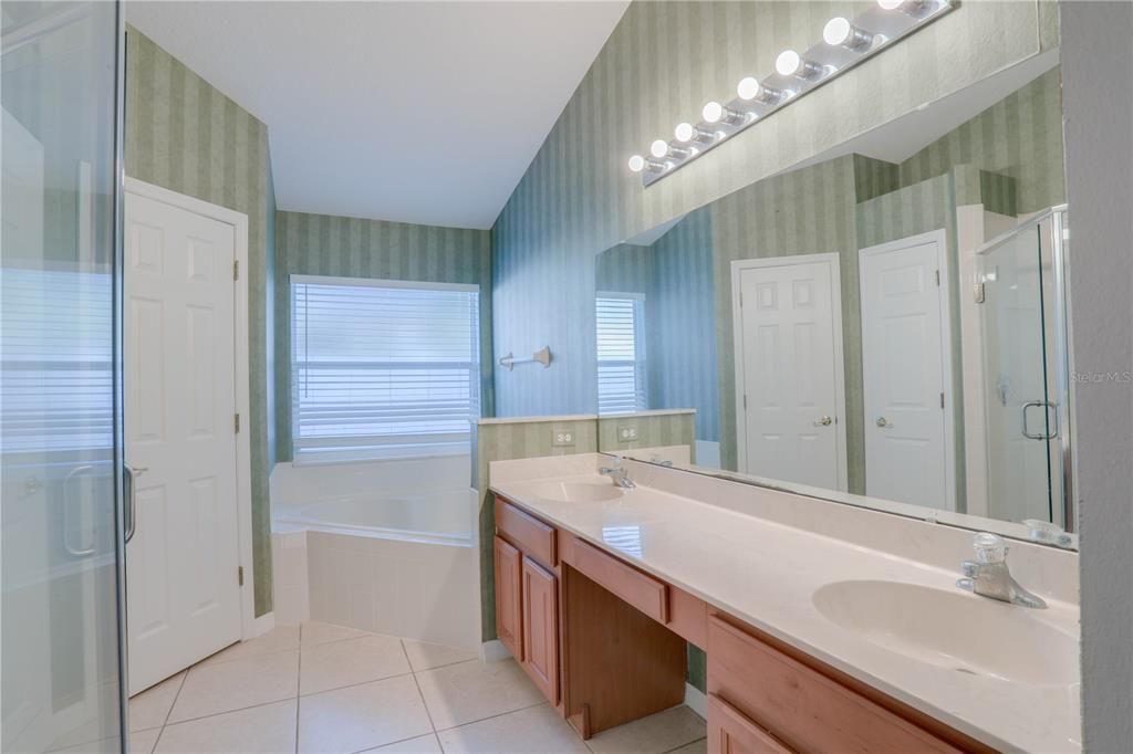 For Rent: $2,795 (3 beds, 2 baths, 2053 Square Feet)