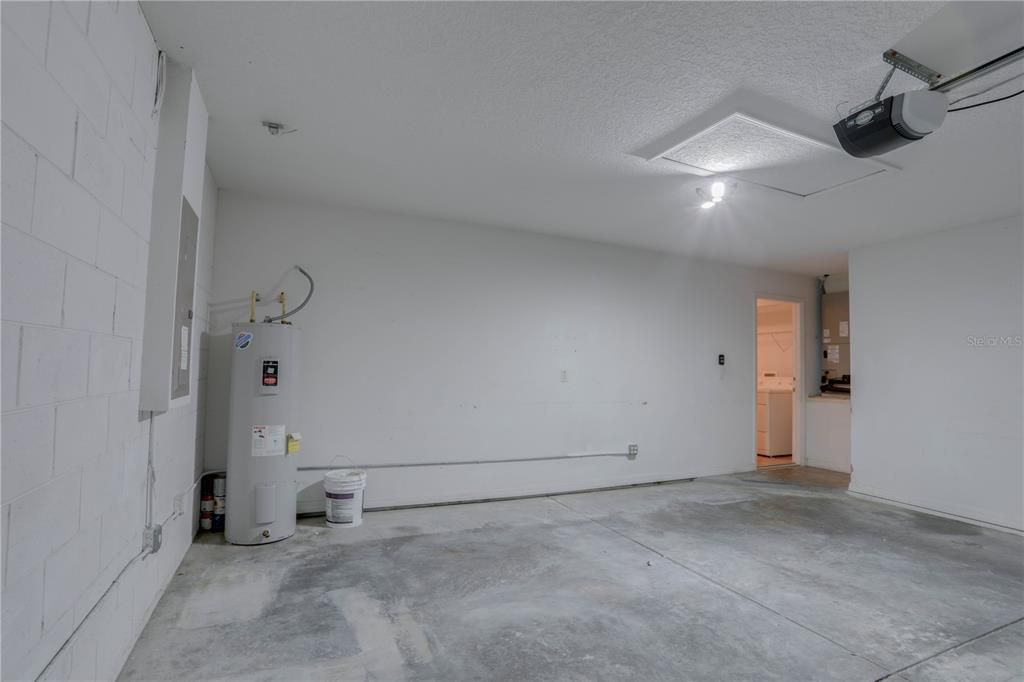 For Rent: $2,795 (3 beds, 2 baths, 2053 Square Feet)
