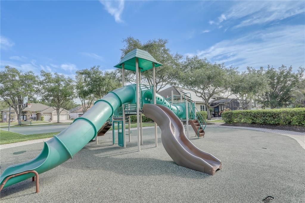 For Rent: $2,795 (3 beds, 2 baths, 2053 Square Feet)