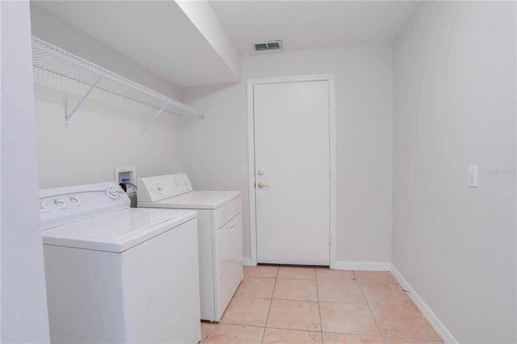 For Rent: $2,795 (3 beds, 2 baths, 2053 Square Feet)