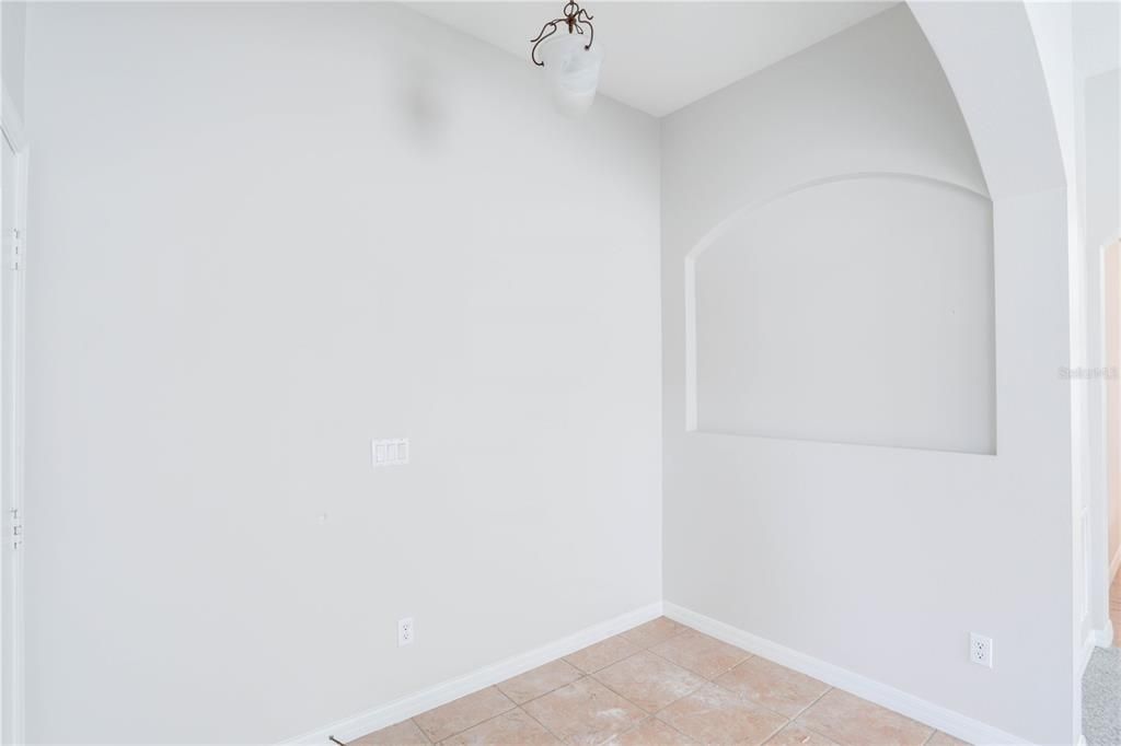 For Rent: $2,795 (3 beds, 2 baths, 2053 Square Feet)