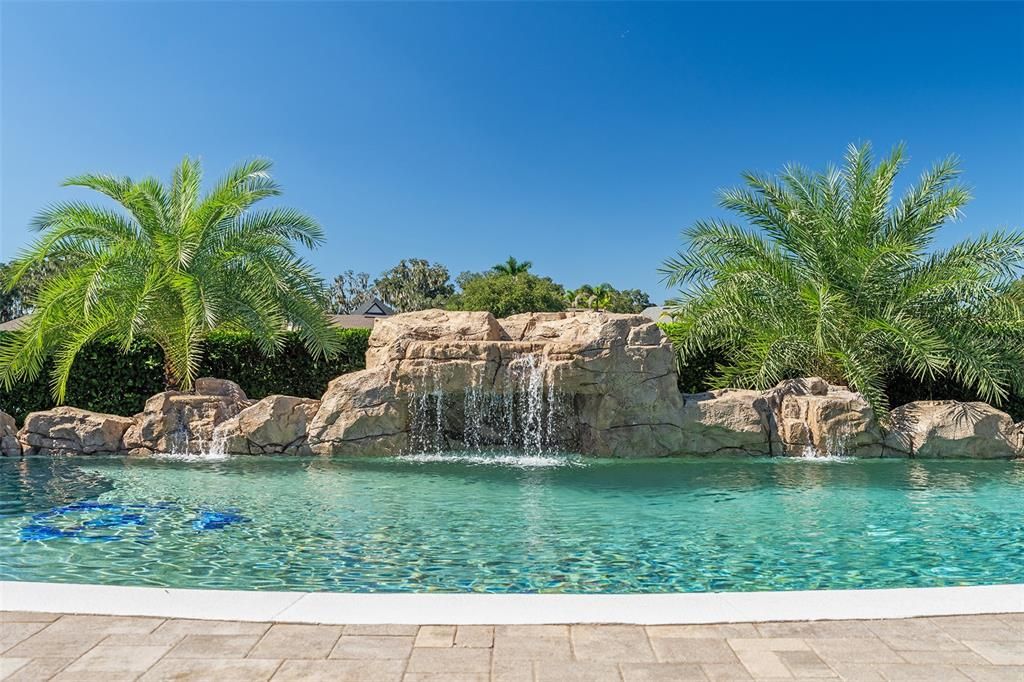 For Sale: $675,000 (4 beds, 3 baths, 2697 Square Feet)