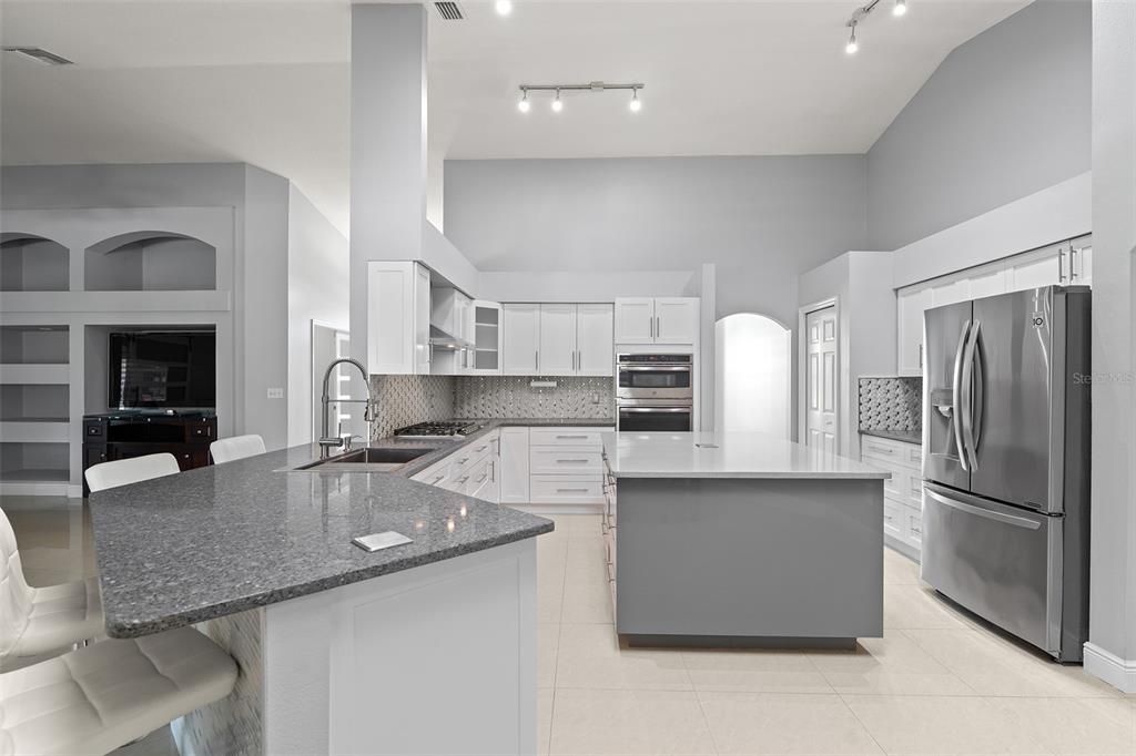 For Sale: $675,000 (4 beds, 3 baths, 2697 Square Feet)