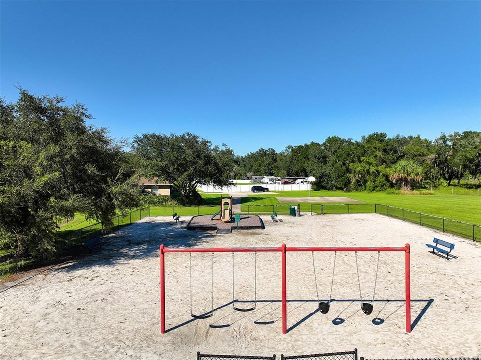 For Sale: $675,000 (4 beds, 3 baths, 2697 Square Feet)