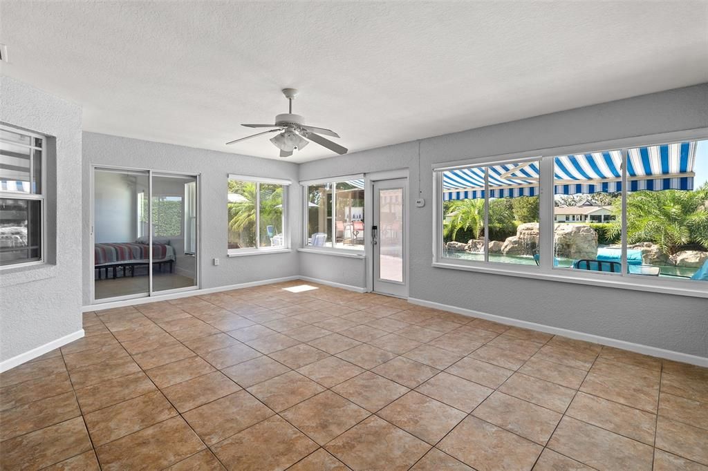 For Sale: $675,000 (4 beds, 3 baths, 2697 Square Feet)