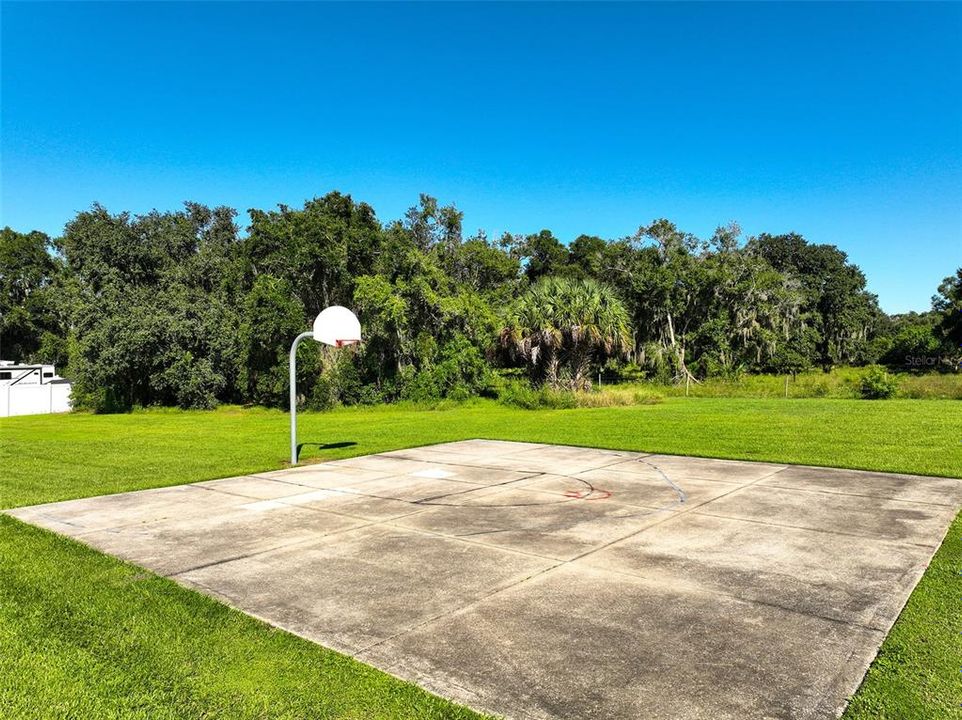 For Sale: $675,000 (4 beds, 3 baths, 2697 Square Feet)