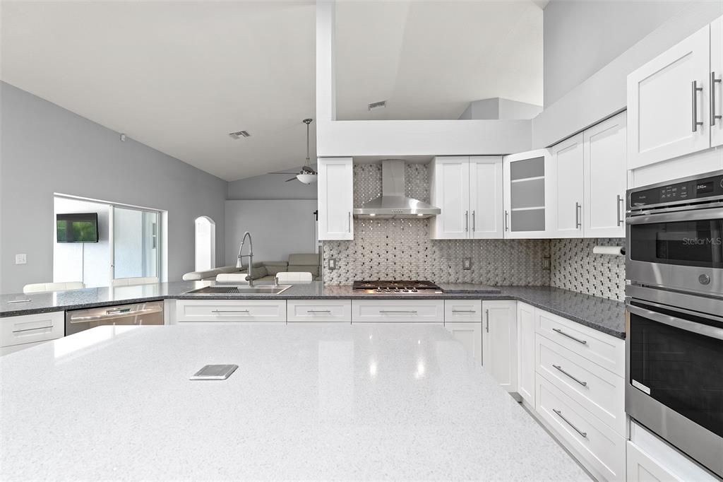 For Sale: $675,000 (4 beds, 3 baths, 2697 Square Feet)