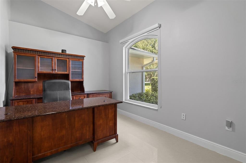 For Sale: $675,000 (4 beds, 3 baths, 2697 Square Feet)