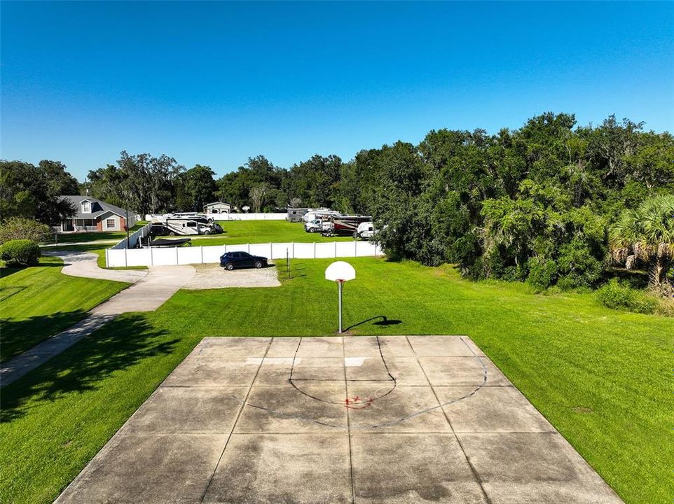For Sale: $675,000 (4 beds, 3 baths, 2697 Square Feet)