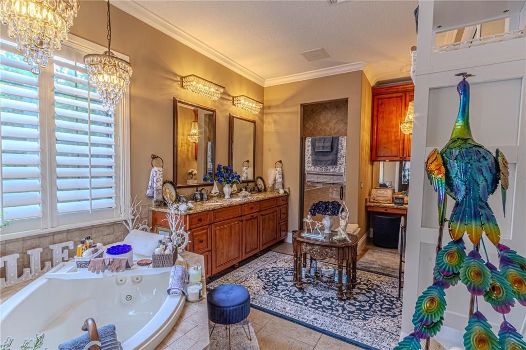 En Venta: $1,399,000 (6 camas, 3 baños, 4225 Pies cuadrados)