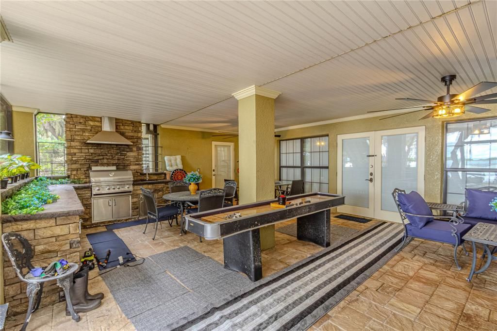 En Venta: $1,399,000 (6 camas, 3 baños, 4225 Pies cuadrados)