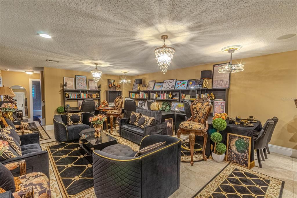 En Venta: $1,399,000 (6 camas, 3 baños, 4225 Pies cuadrados)