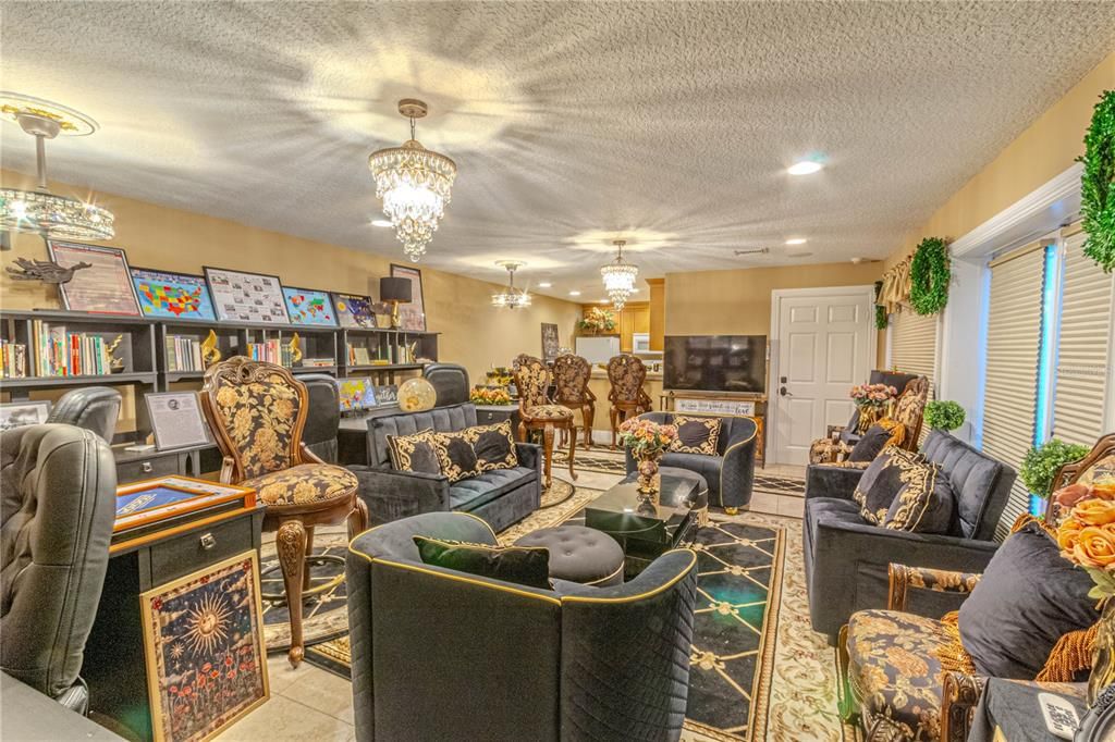 En Venta: $1,399,000 (6 camas, 3 baños, 4225 Pies cuadrados)
