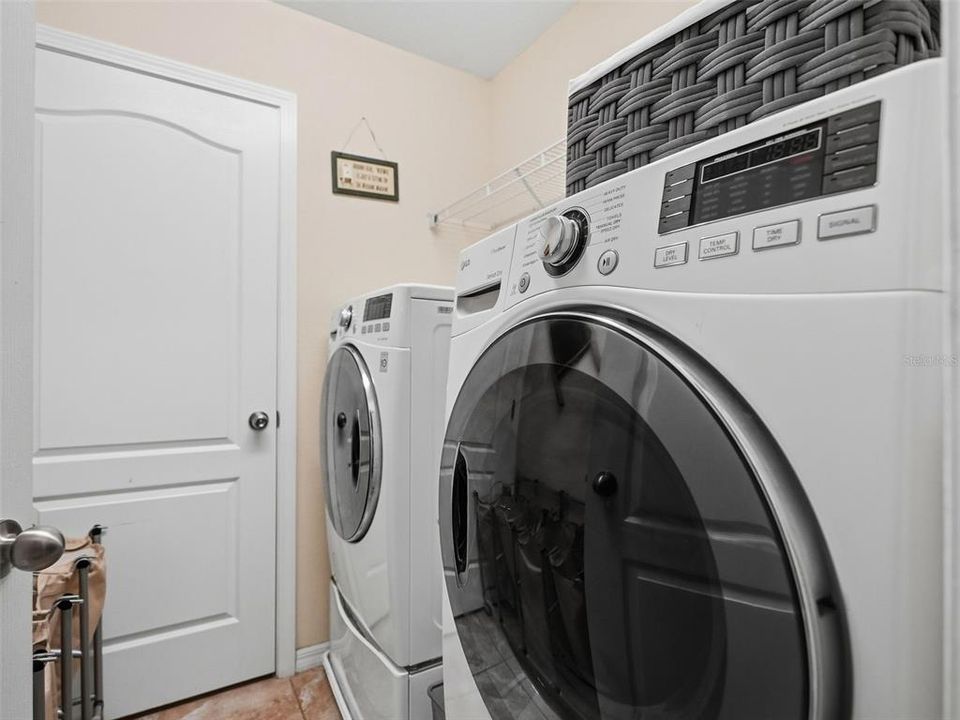 На продажу: $350,000 (3 спален, 2 ванн, 2352 Квадратных фут)
