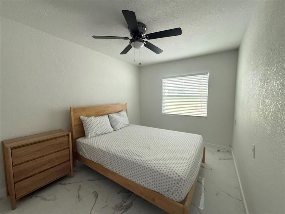 For Rent: $1,800 (1 beds, 1 baths, 430 Square Feet)