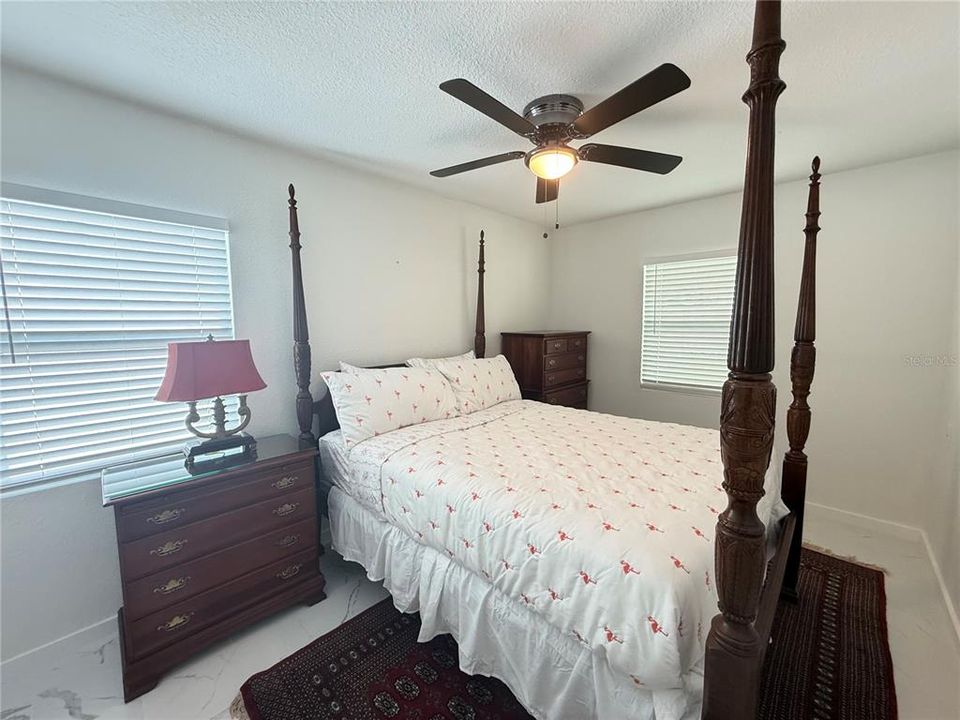 For Rent: $1,800 (1 beds, 1 baths, 430 Square Feet)