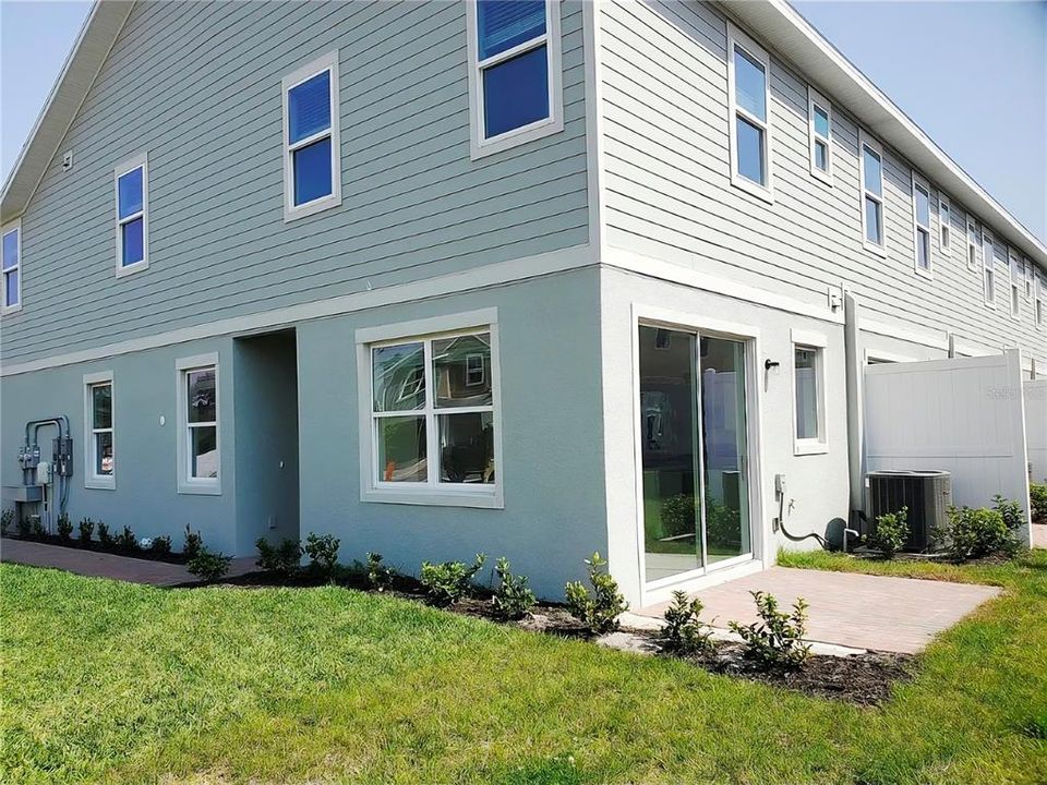 For Rent: $2,250 (3 beds, 2 baths, 1703 Square Feet)