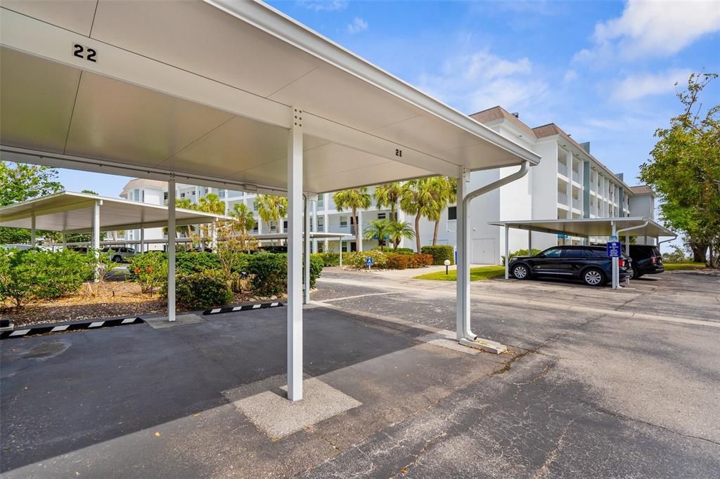 For Sale: $319,000 (1 beds, 1 baths, 883 Square Feet)