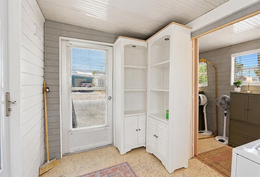 На продажу: $199,900 (1 спален, 1 ванн, 790 Квадратных фут)