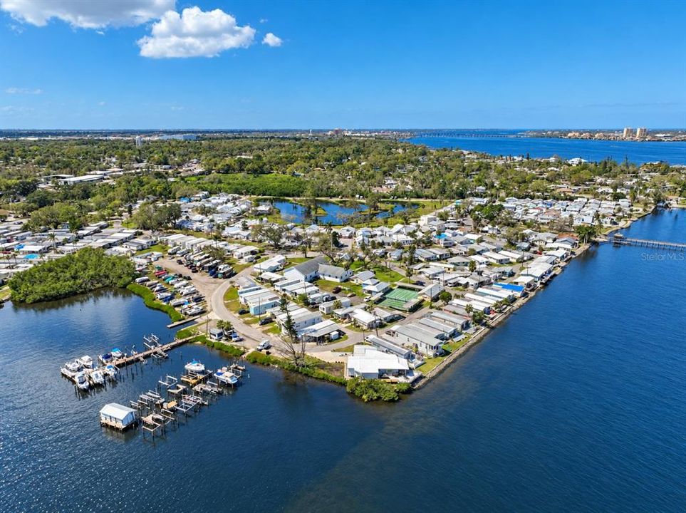 На продажу: $199,900 (1 спален, 1 ванн, 790 Квадратных фут)
