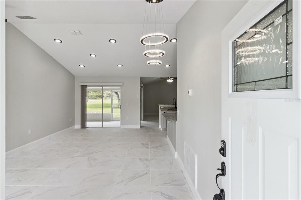 For Sale: $320,000 (4 beds, 2 baths, 1652 Square Feet)
