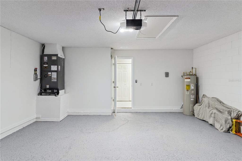 For Sale: $320,000 (4 beds, 2 baths, 1652 Square Feet)