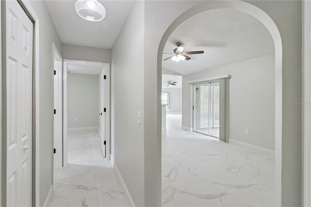 For Sale: $320,000 (4 beds, 2 baths, 1652 Square Feet)