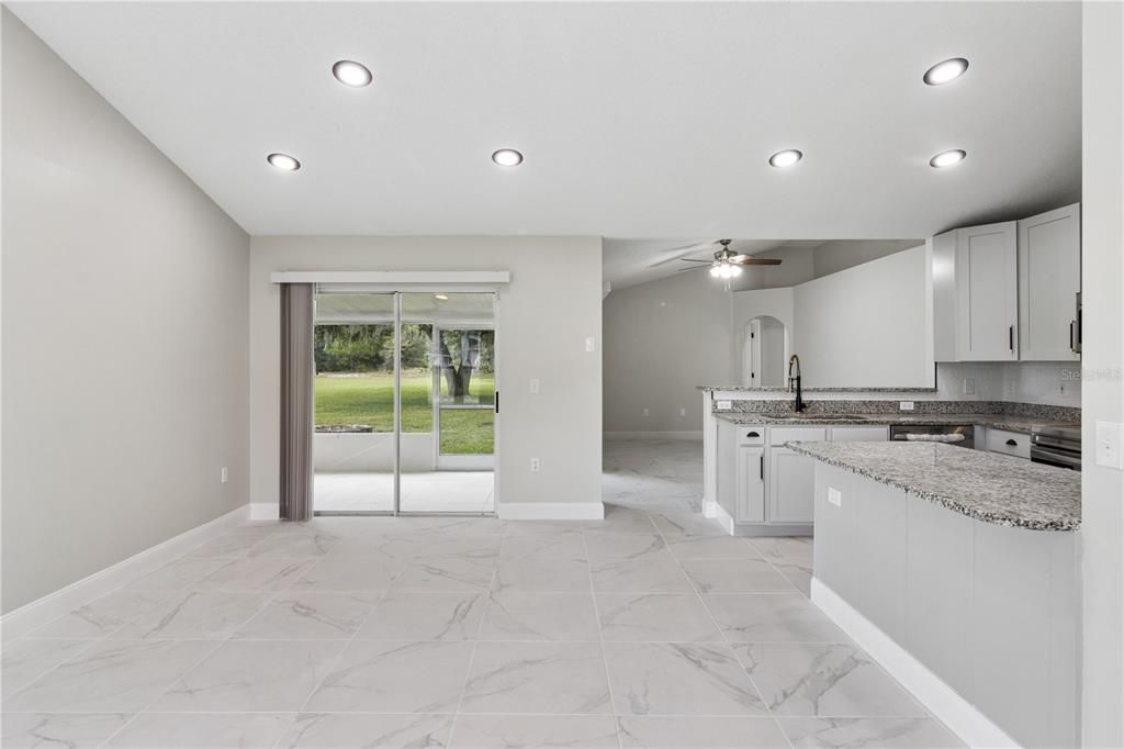 For Sale: $320,000 (4 beds, 2 baths, 1652 Square Feet)