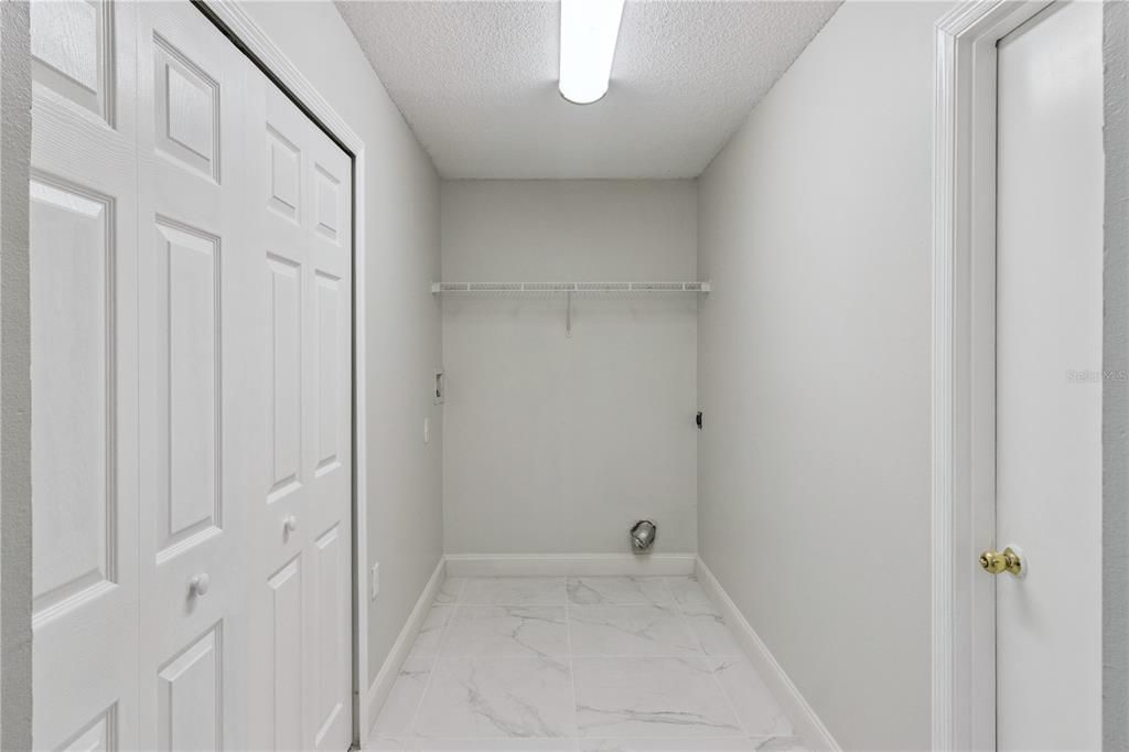 For Sale: $320,000 (4 beds, 2 baths, 1652 Square Feet)