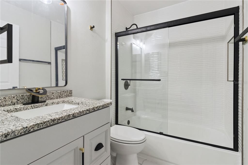 For Sale: $320,000 (4 beds, 2 baths, 1652 Square Feet)