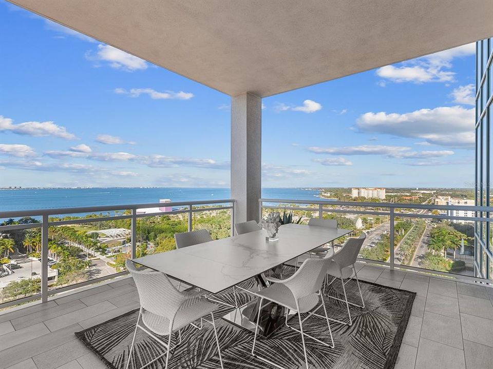 For Sale: $3,450,000 (3 beds, 3 baths, 3700 Square Feet)