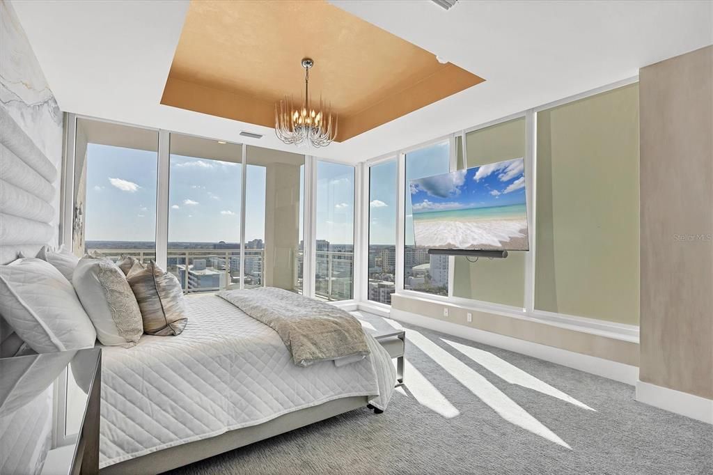For Sale: $3,450,000 (3 beds, 3 baths, 3700 Square Feet)