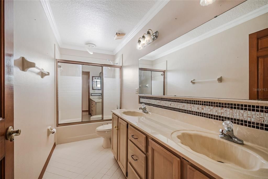 На продажу: $499,000 (4 спален, 3 ванн, 3452 Квадратных фут)