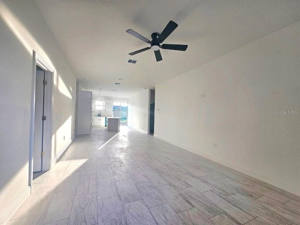 For Rent: $2,450 (3 beds, 2 baths, 1303 Square Feet)