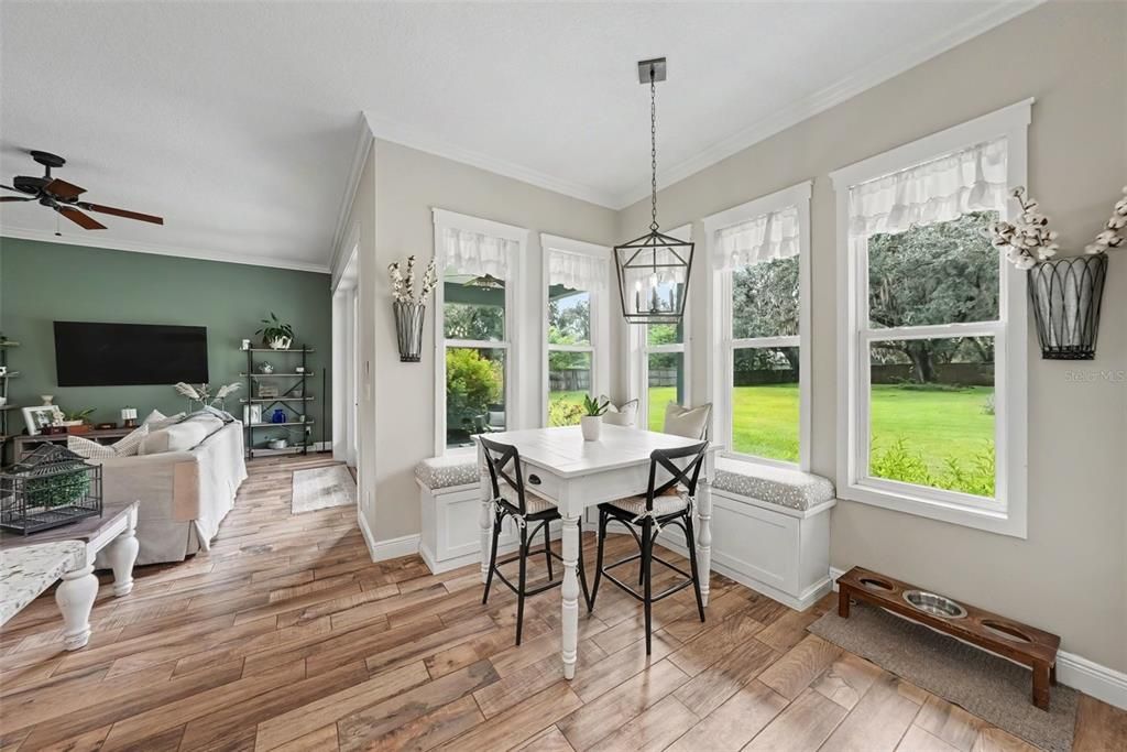 En Venta: $655,000 (4 camas, 3 baños, 2278 Pies cuadrados)