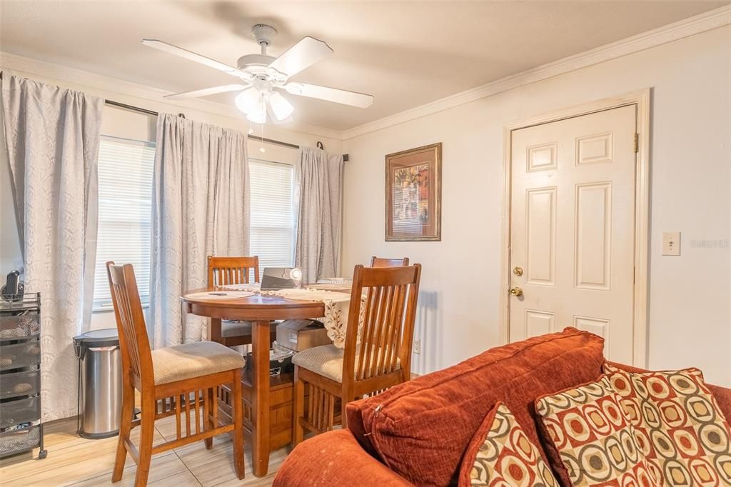En Venta: $415,000 (3 camas, 2 baños, 1452 Pies cuadrados)