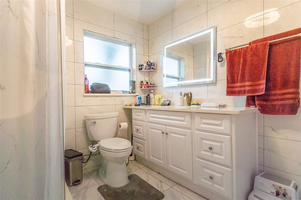 En Venta: $415,000 (3 camas, 2 baños, 1452 Pies cuadrados)