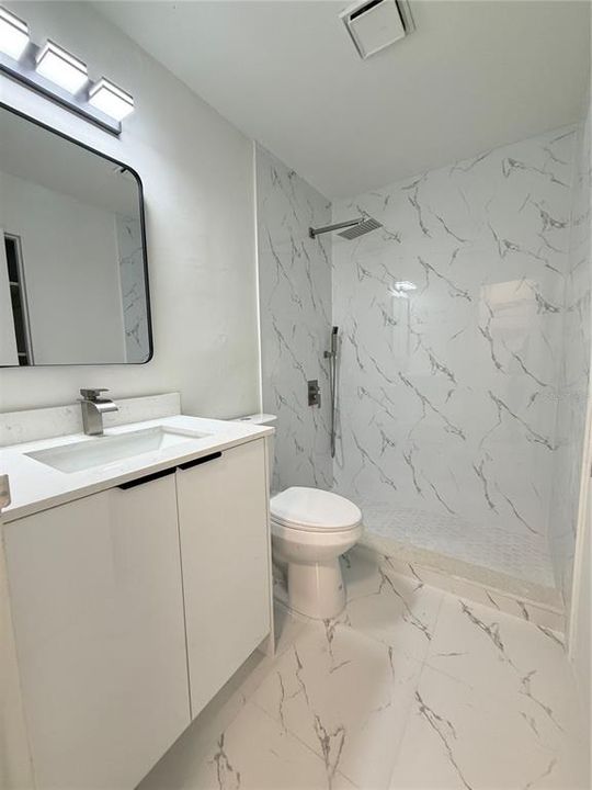 En Venta: $273,000 (4 camas, 2 baños, 1437 Pies cuadrados)