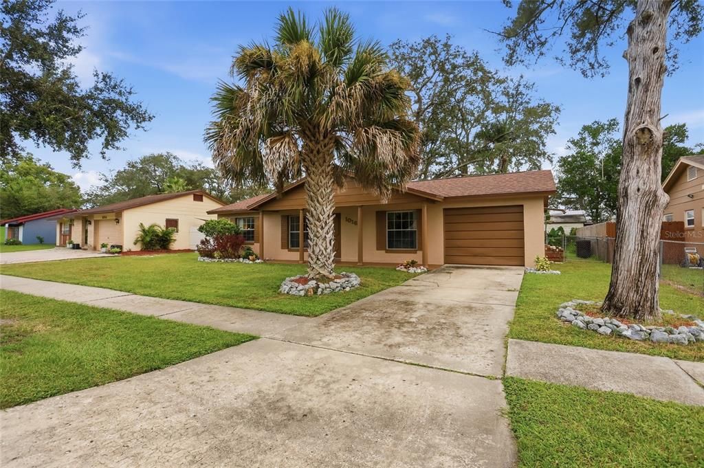 For Sale: $349,900 (3 beds, 1 baths, 1000 Square Feet)