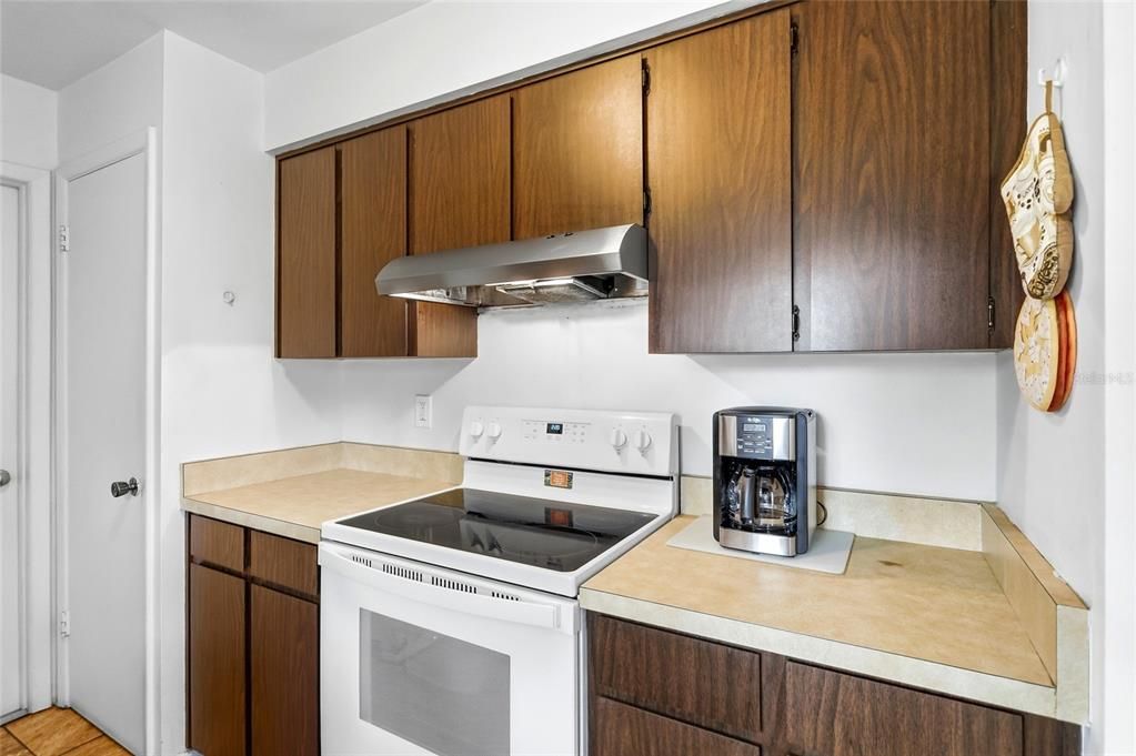 For Sale: $349,900 (3 beds, 1 baths, 1000 Square Feet)