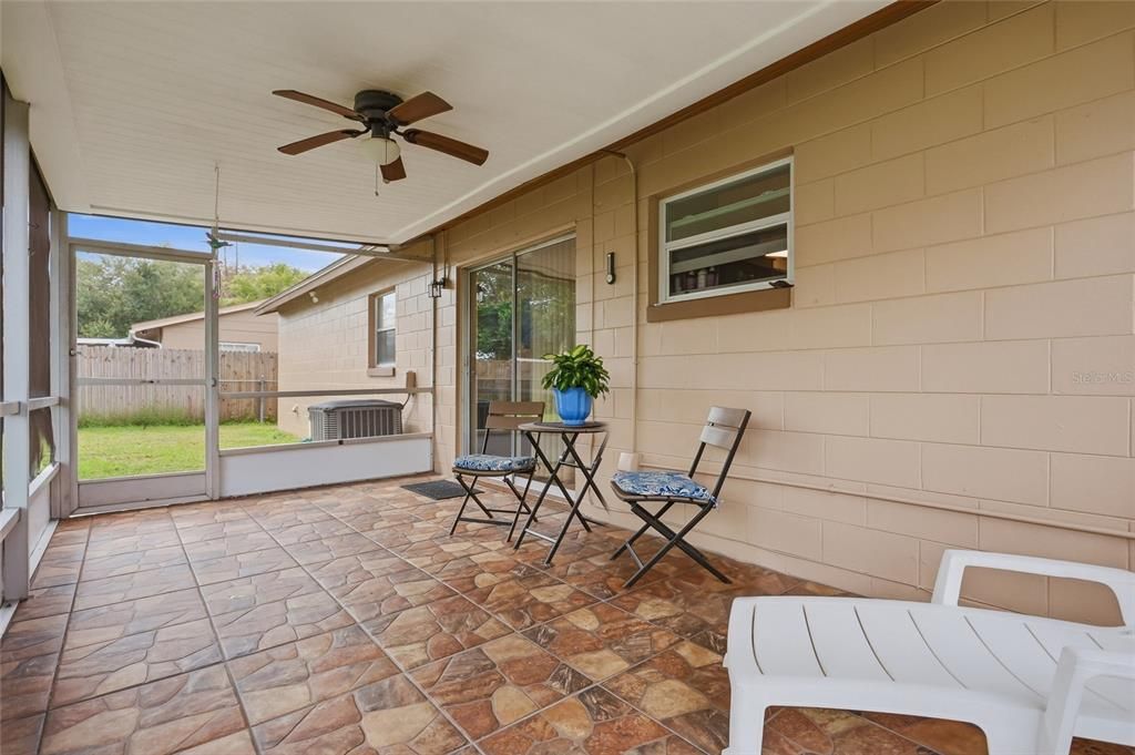 For Sale: $349,900 (3 beds, 1 baths, 1000 Square Feet)