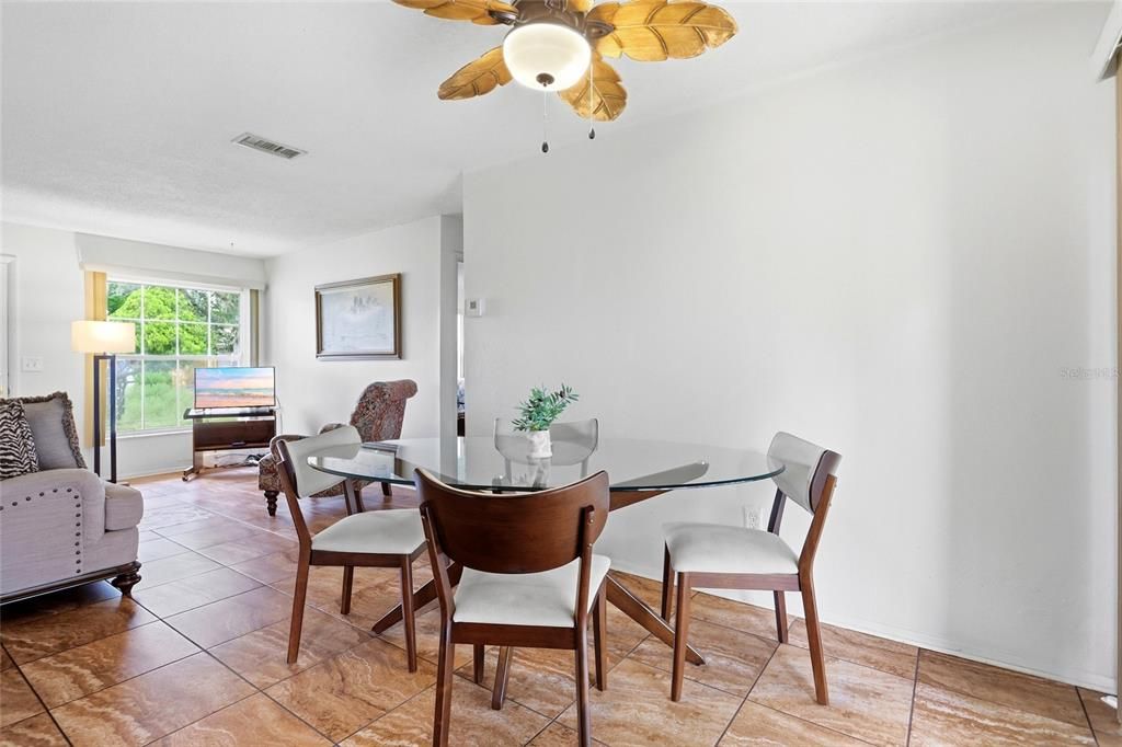 For Sale: $349,900 (3 beds, 1 baths, 1000 Square Feet)