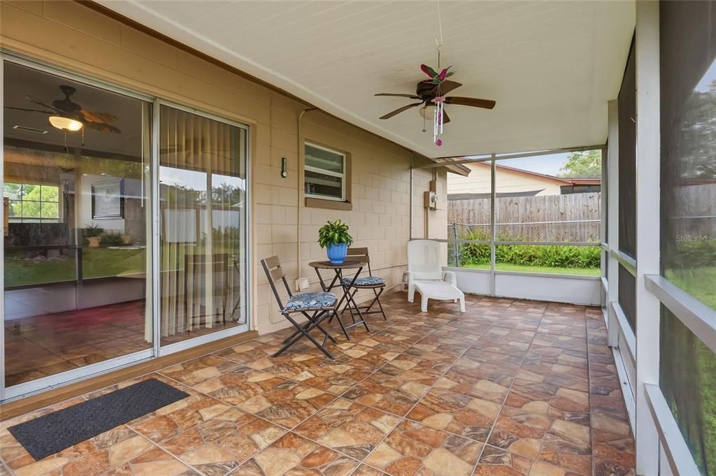 For Sale: $349,900 (3 beds, 1 baths, 1000 Square Feet)