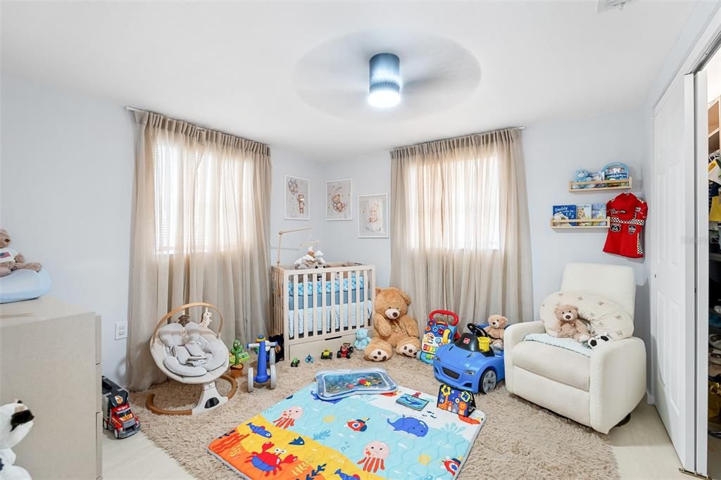 En Venta: $330,000 (3 camas, 2 baños, 1388 Pies cuadrados)
