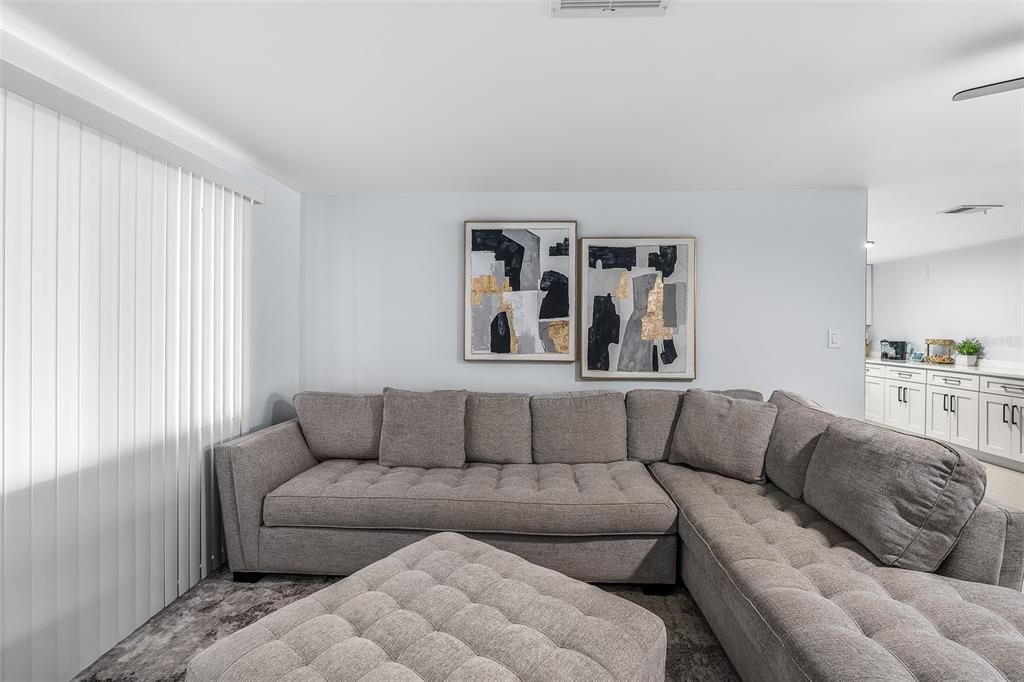 En Venta: $330,000 (3 camas, 2 baños, 1388 Pies cuadrados)
