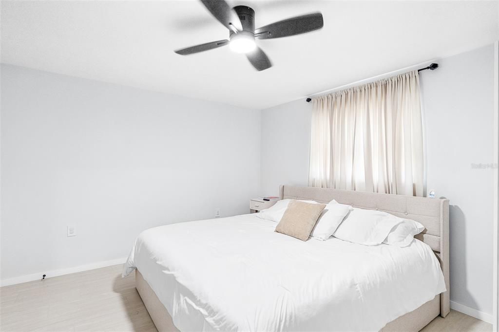En Venta: $330,000 (3 camas, 2 baños, 1388 Pies cuadrados)